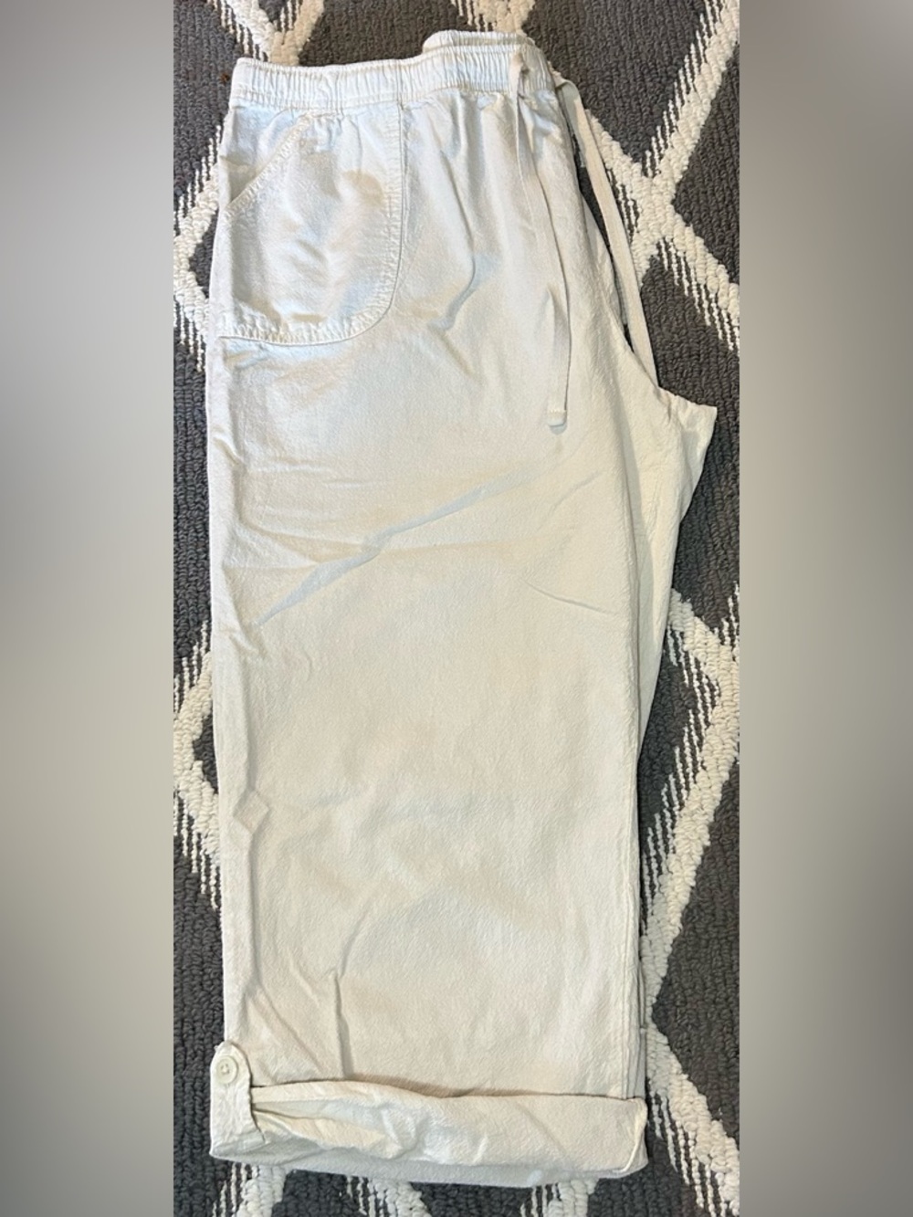 Essentials Light Cream Capri Drawstring Pants